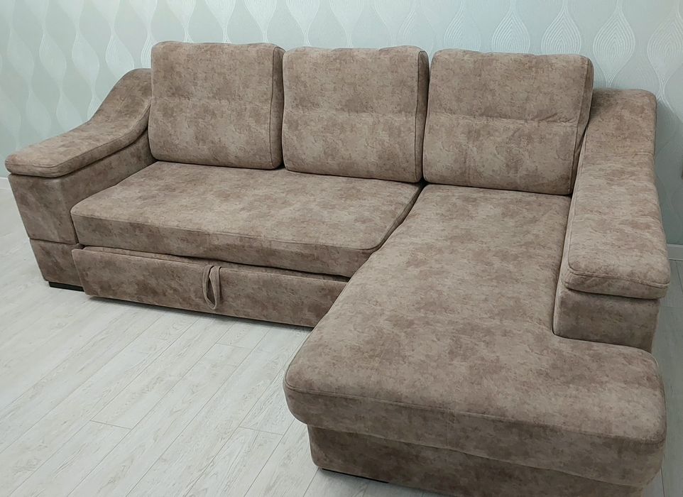 Большой раскладной диван