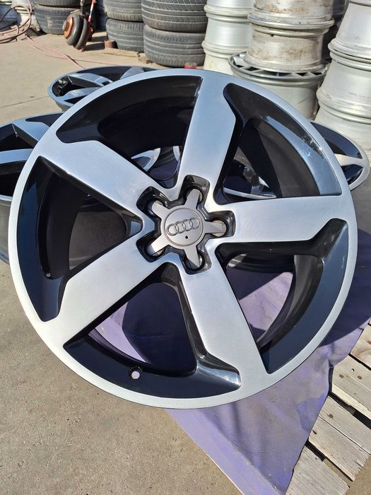 Jante Audi Q5 8.0x19 et 39 5x112 originale