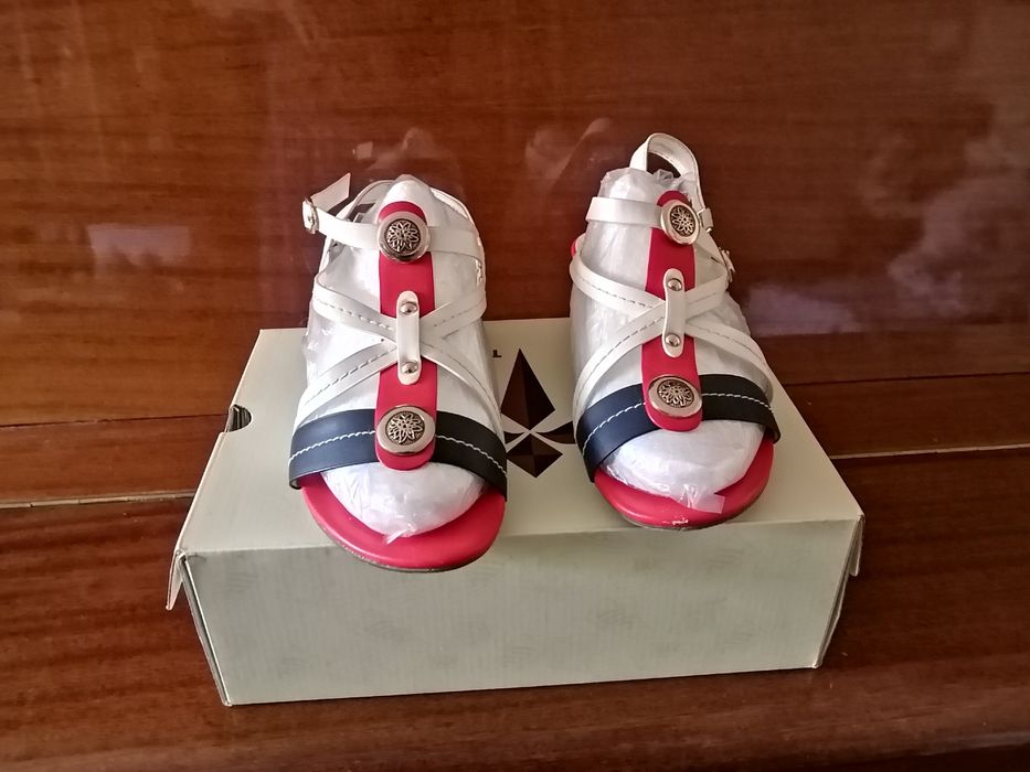 Продам обувь новую