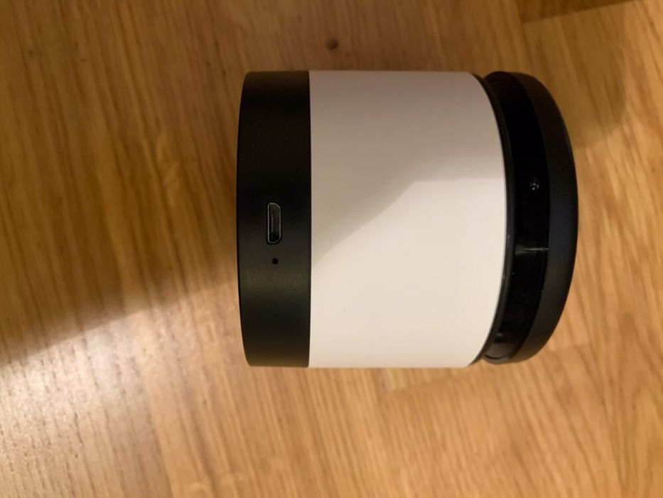 Boxa cu incarcator wireless