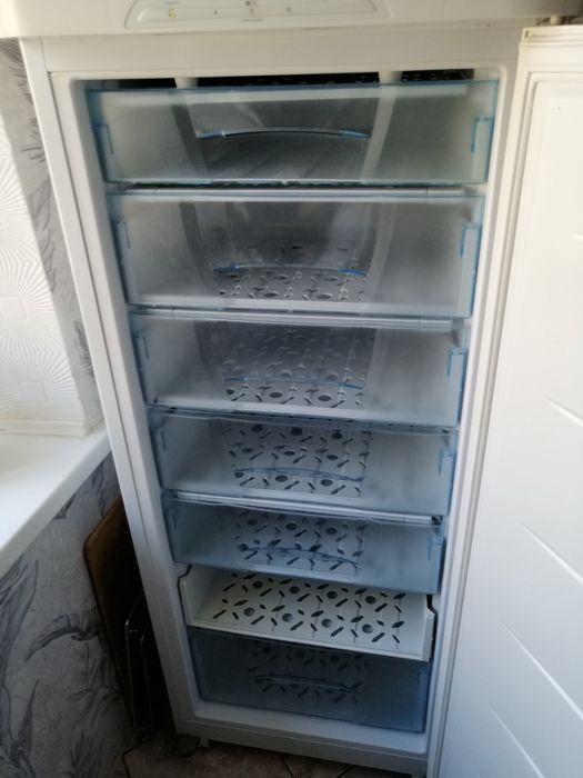 Морозильная камера Бирюса