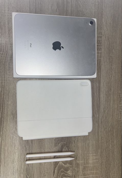 Ipad 10th gen - 64GB гаранция, клавиатура и писалка