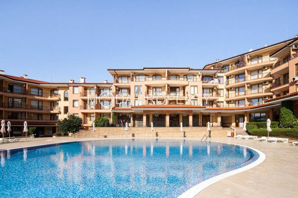 Продава се Двустаен апартамент в Свети Влас - 60 кв.м за 774 €/кв.м - Снимка #1