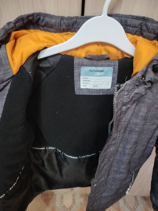 Продам ветровку для мальчика