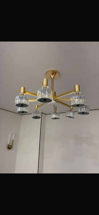 Продажа новой люстры