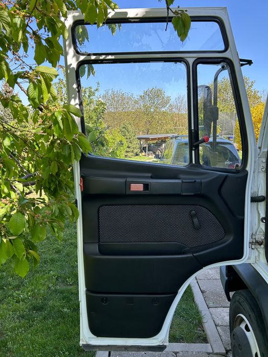 Mercedes Vario 814