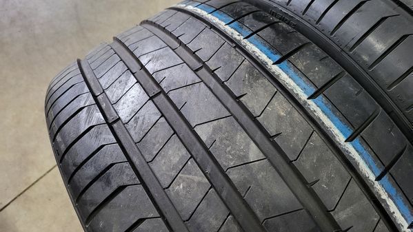 325/30/23/PIRELLI/2бр