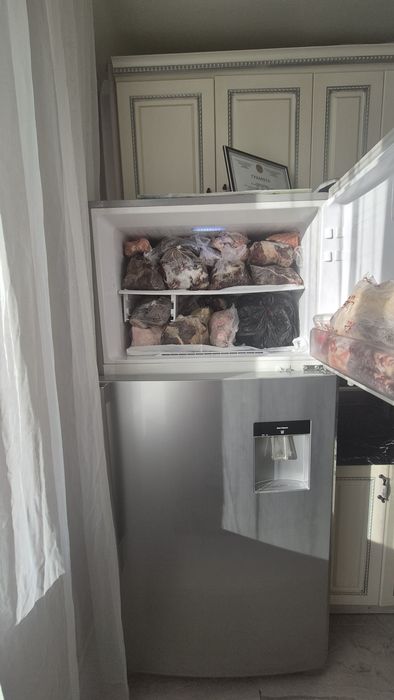 Холодильник Samsung