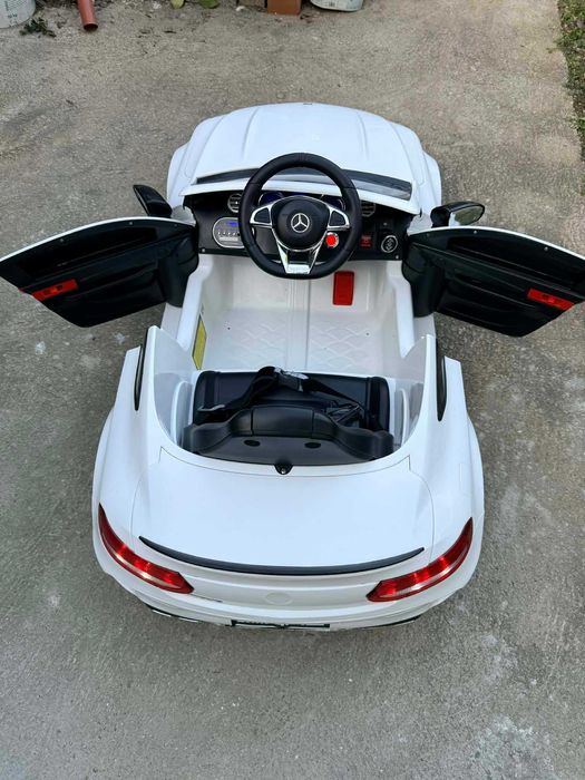 Детска акумулаторна кола