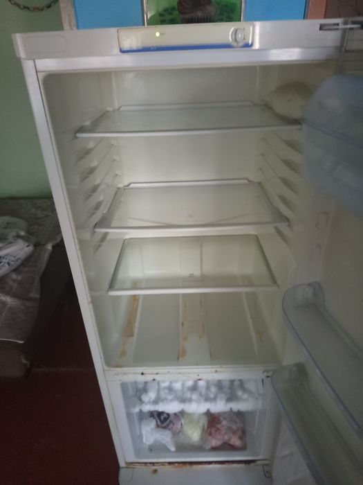 Продам холодильник