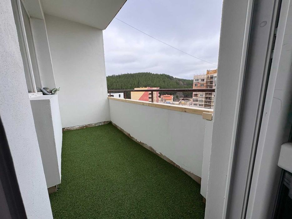 Продавам тристаен апартамент в гр. Перник кв. Изток