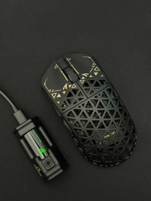 ATTACK SHARK R5 Ultra Carbon Fiber Wireless 8K PAW3950MAX Gaming Mouse