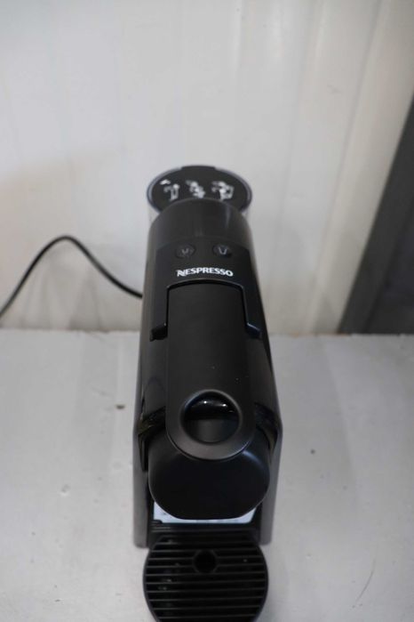 Мини кафе и еспресо машина Nespresso Essenza DeLonghi, черна