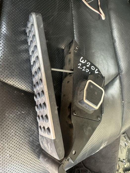 Педал за газ за Mercedes C class W204