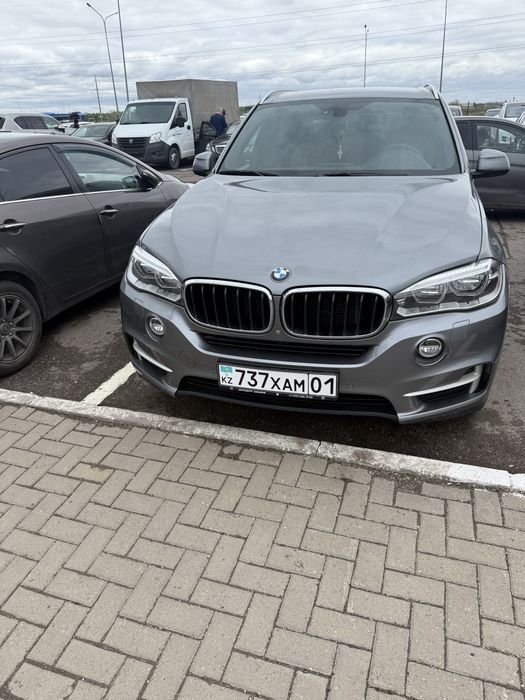 Пропродам бампер BMW X5 коплект