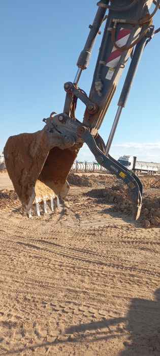 Услуги экскаватора