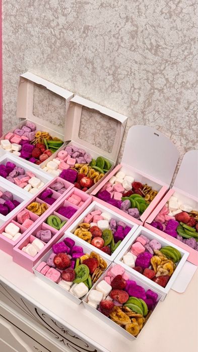 Клубника в шоколаде и Сублимир мороженое