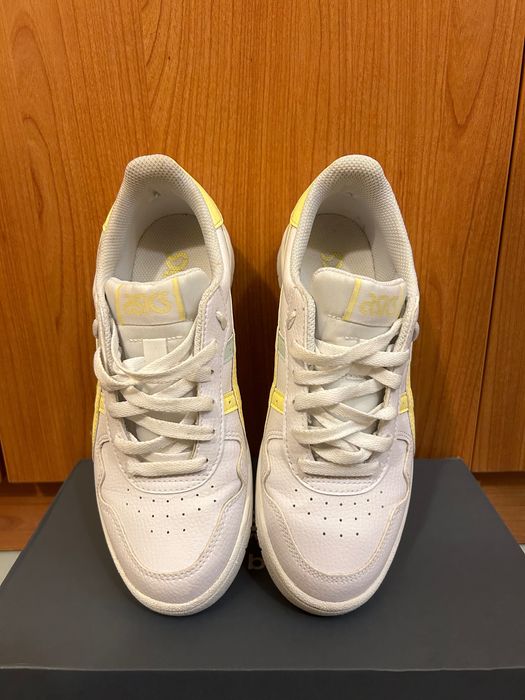 Кожени спортни обувки ASICS