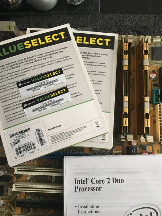 RAM 4GB DDR2 Corsair + подарък