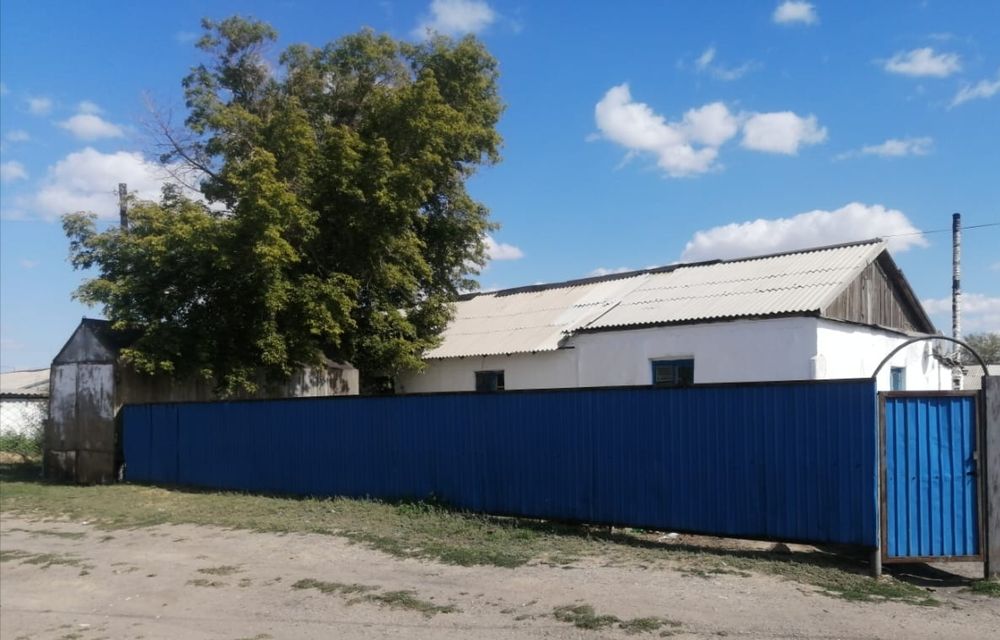 Уй сатылады 4 бөлмелі