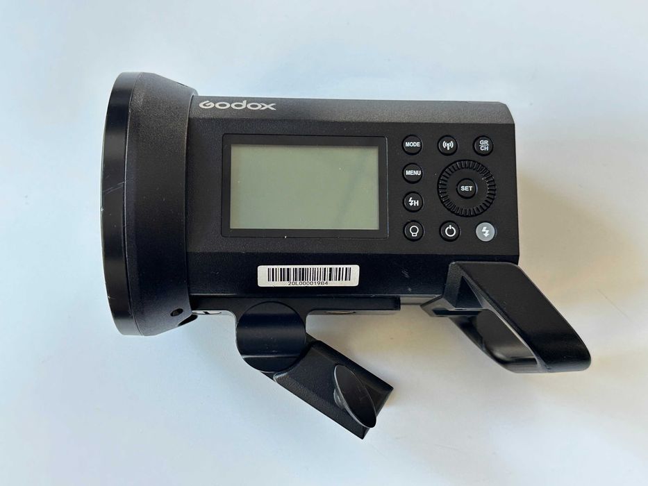 Godox AD400 Pro светкавица