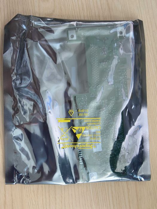 Adaptor SCSI LSI20320IE PCI‑E Ultra 320 pentru servere. Nou, sigilat!