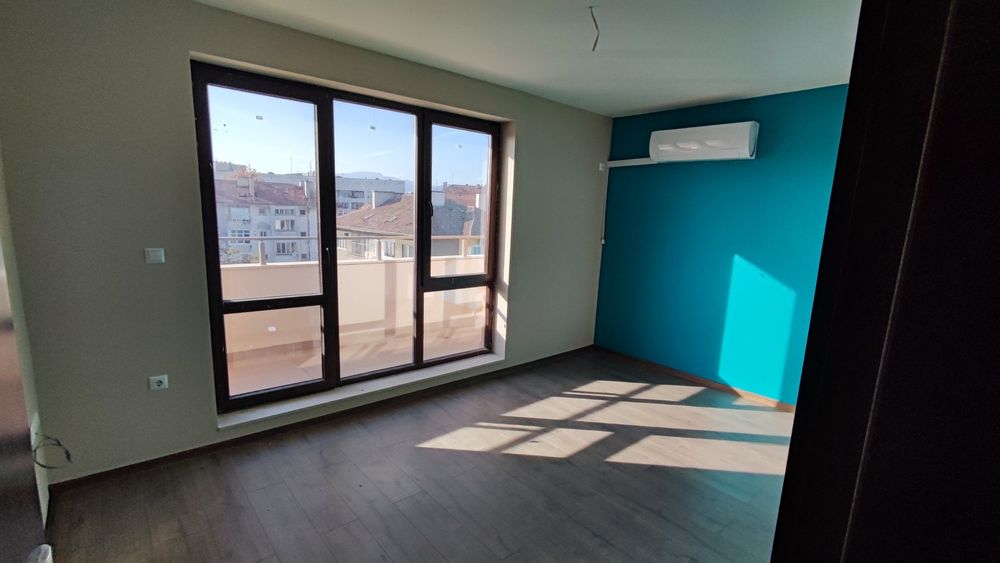 Продава се Тристаен апартамент в Казанлък - 110 кв.м за 1372 €/кв.м - Снимка #4