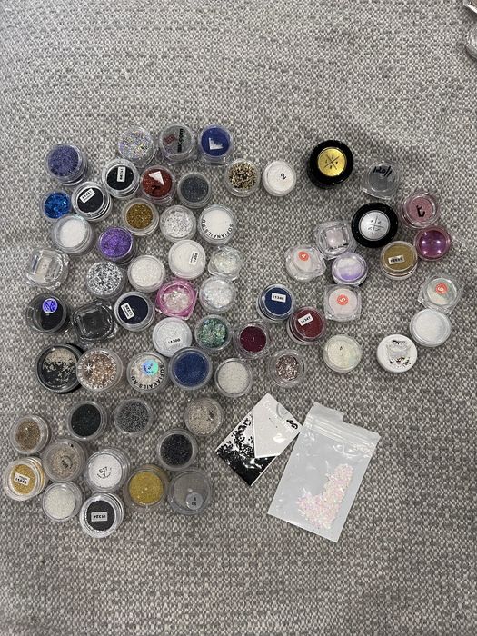 Продам материал для работы маникюра,ногтей