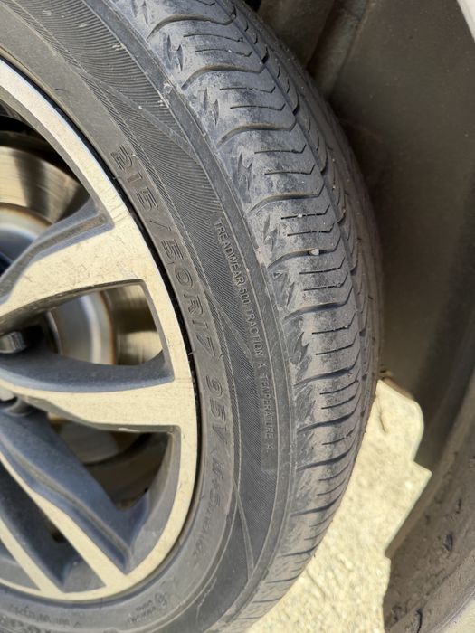 Продам резину 215/50 R17