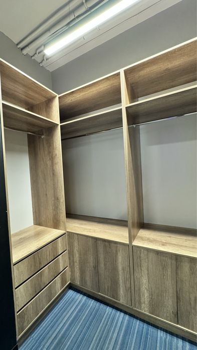 Продам шкаф, гардероб ,ресепшен ,стулья