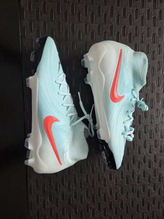 Ghete Fotbal Profesionale Nike Acc Phantom Luna II Pro