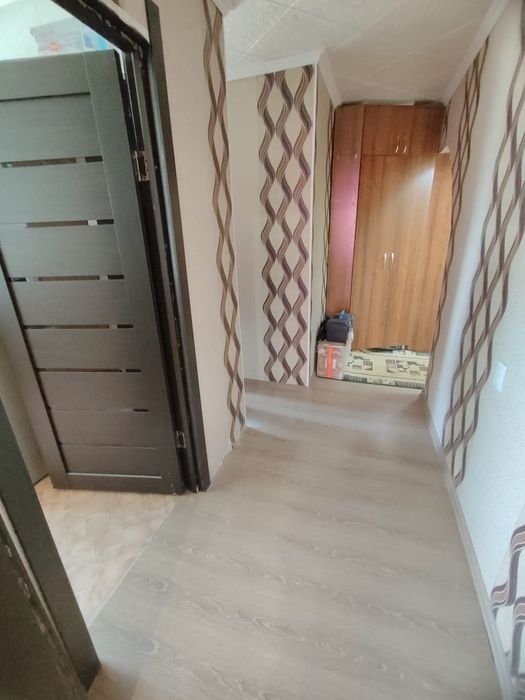 Продам 2 х комн . 4 -5 ,1 этаж.