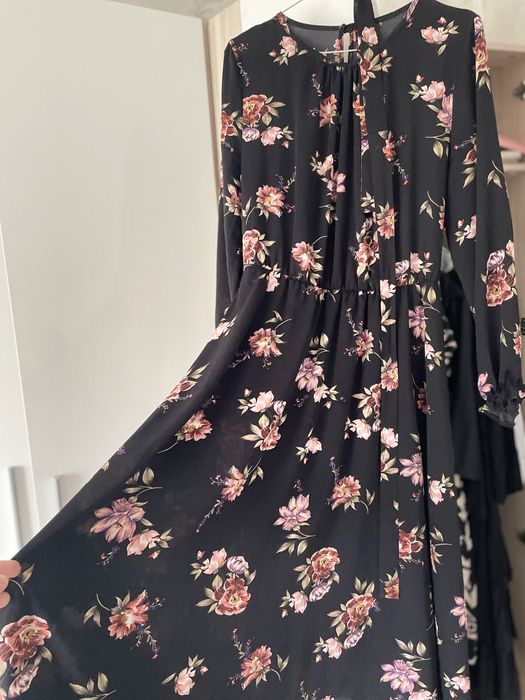 Платья б/у в хорошем состоянии