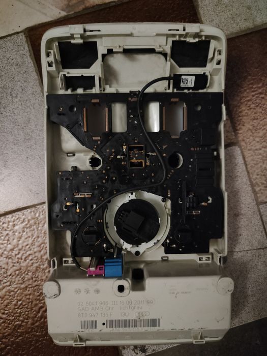 Плафон за Audi Q5