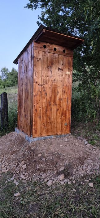 Vând wc de grădină