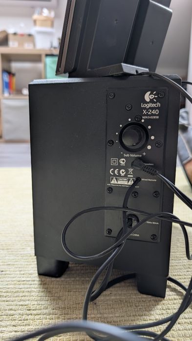 Sistem audio Logitech 2.1 X-240
