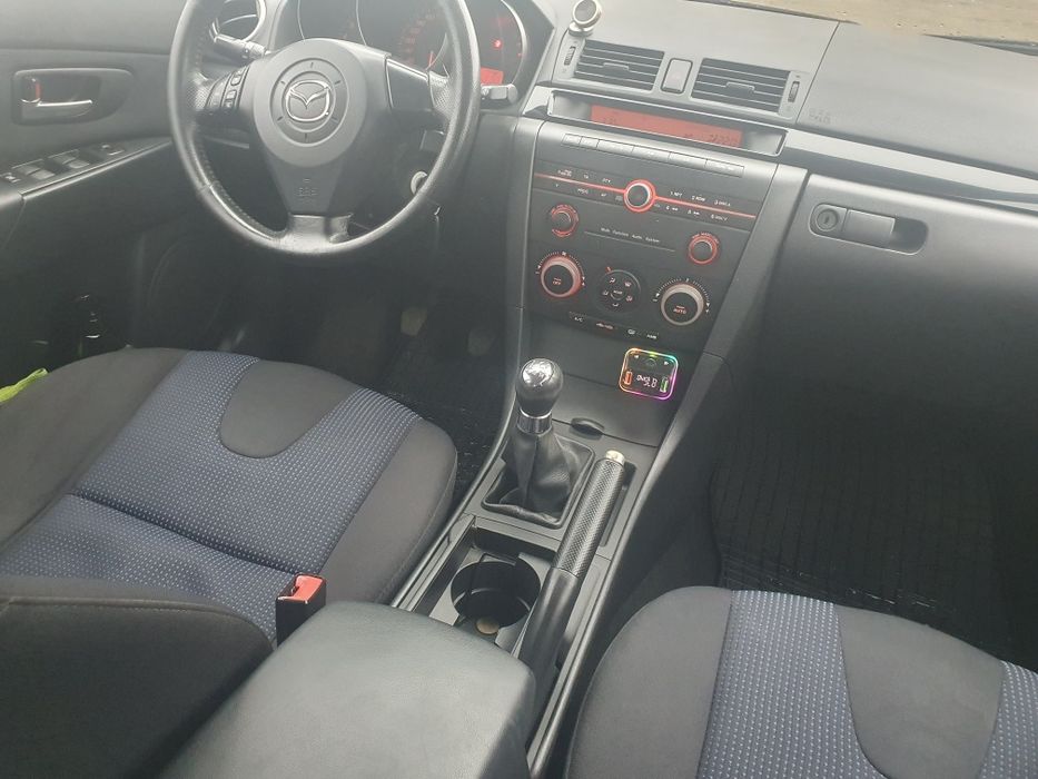 Vând Mazda 3 2005