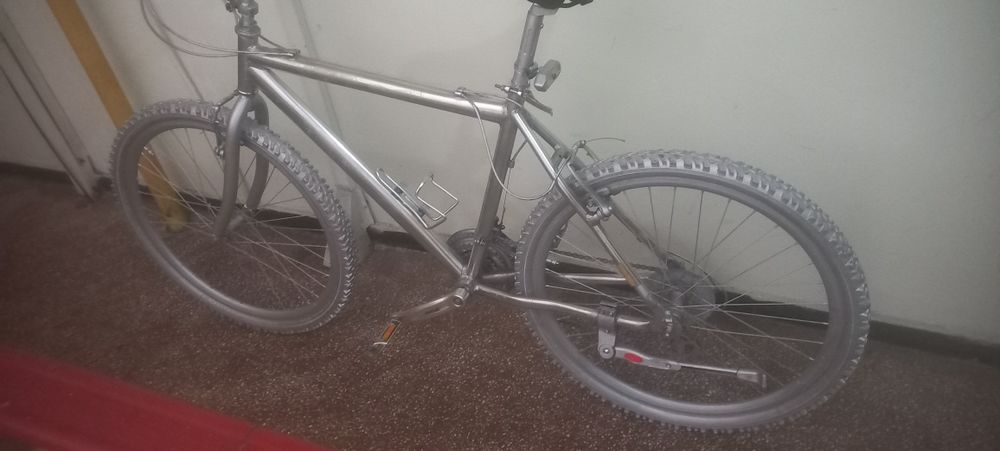 Vând urgent sau schimbi