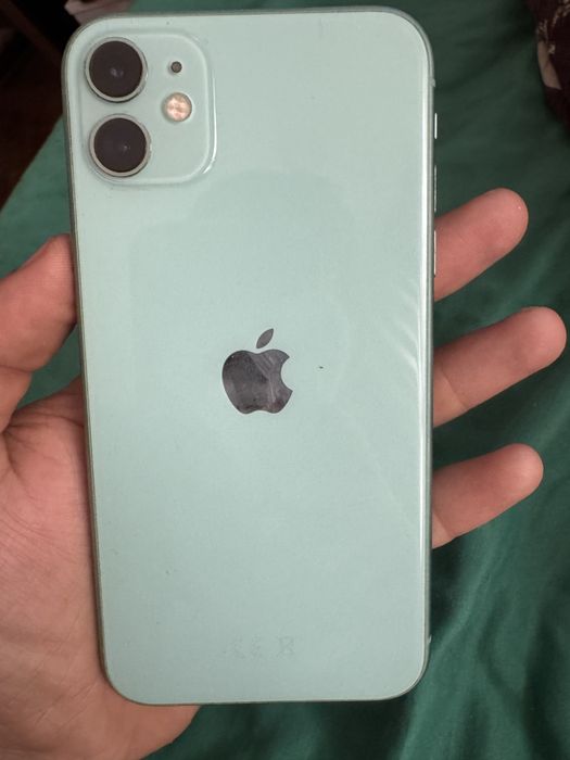 Vând sau schimb Iphon 11 Green 128 gb full box