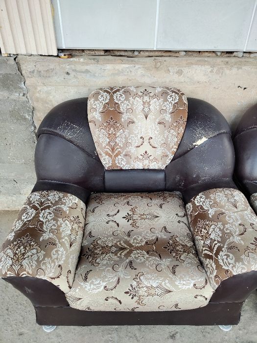 Срочно продается диван