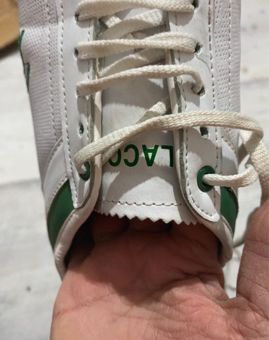 Adidasi sau pantofi sport