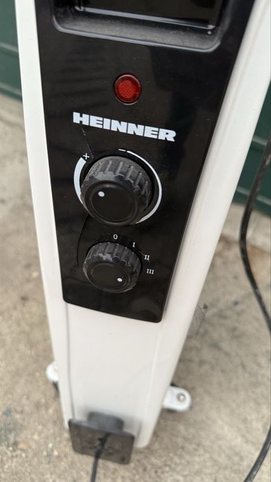 Radiator electric cu ulei marca Heinner