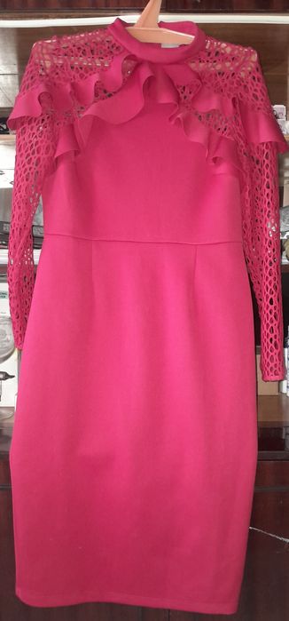 продам платье красного цвета