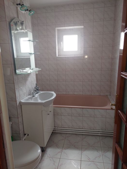 Inchiriez apartament 2 camere