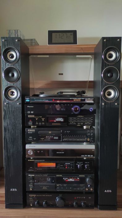 Vand linie PIONEER + pick-up SANYO + boxe AEG