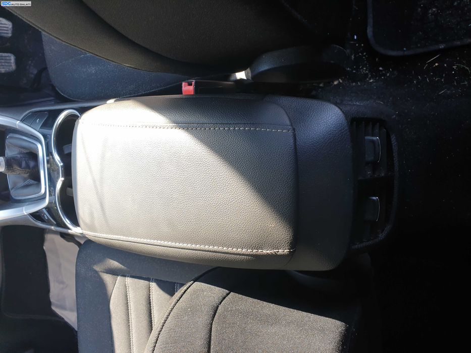 Cotiera Piele cu Consola Centrala Ford Mondeo Mk 5 2014 - 2021 [Q0832]