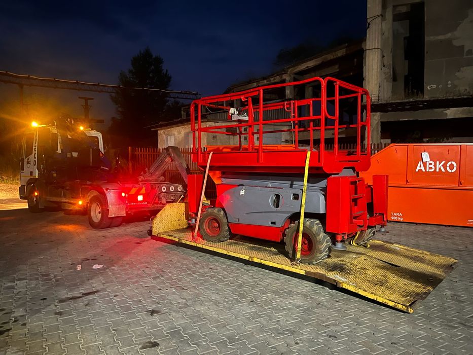 Transport macara cu platforma si container moloz