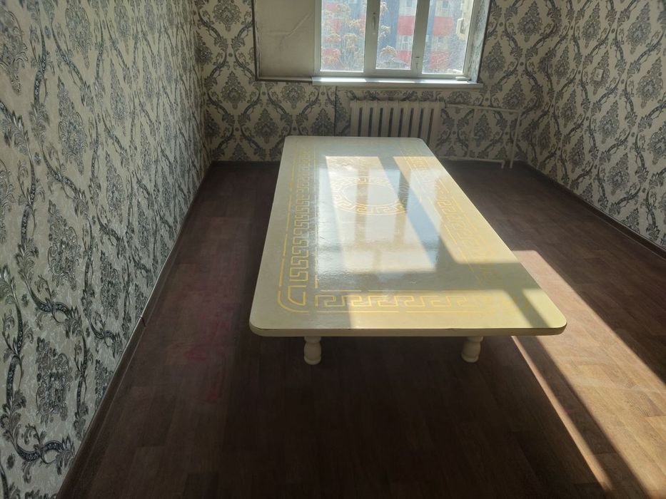 Хонтахта стол. Размер 275×120.