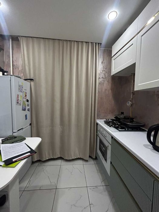 Продам трехкомнатную квартиру