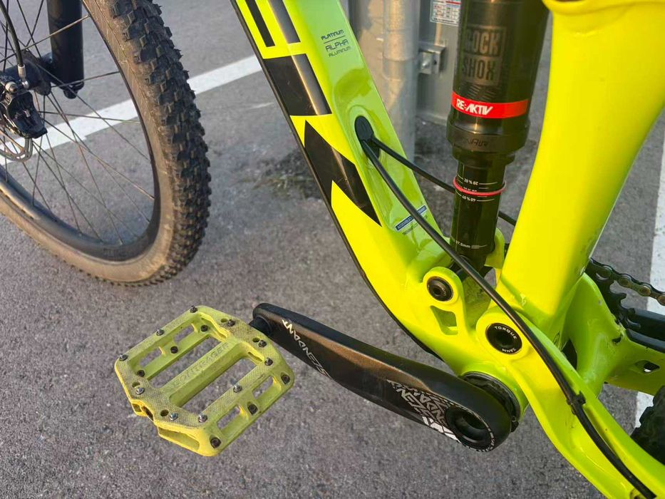 TREK REMEDY 8 yt M/L колело перфектно RockShox LYRIC**